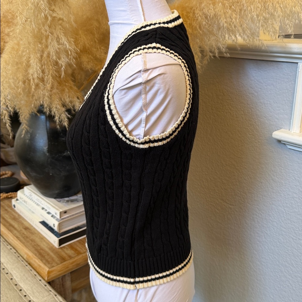Say What? Black & White Sleeveless Knit Sweater Vest Size Medium - Picture 2 of 5